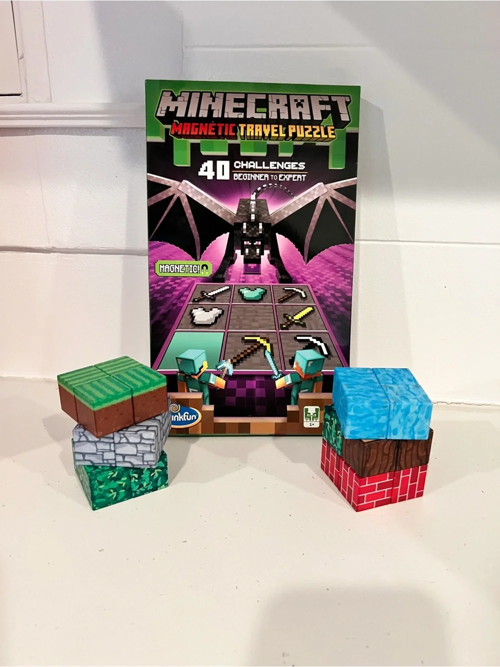 Minecraft Magnetic Travel Puzzle with magnetic blocks